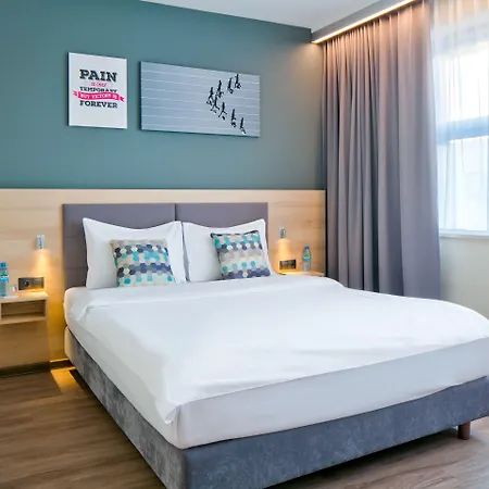 O3hotel Βαρσοβία